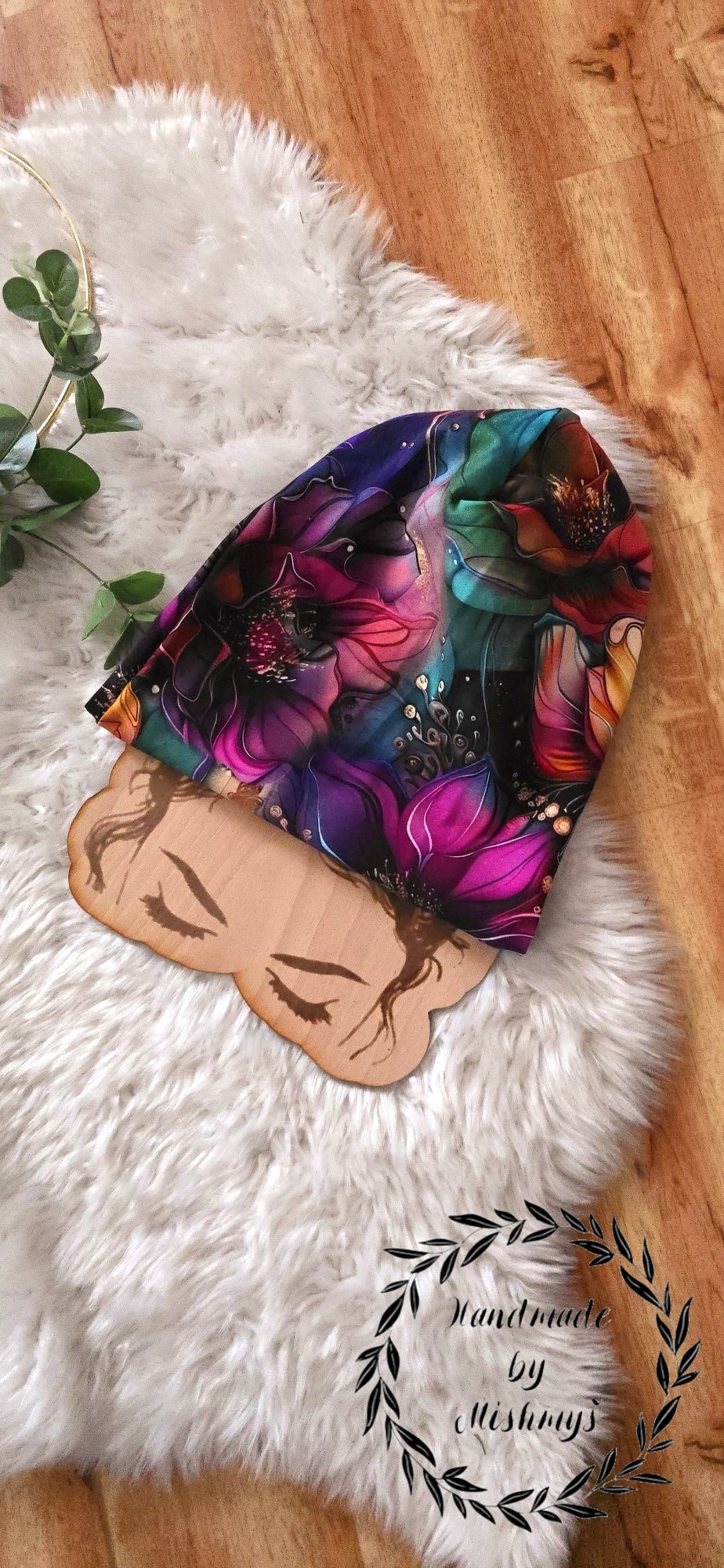 HANDMADE OBOUSTRANNÁ  ČEPICE HOMELESS DIVOKÉ KVĚTY