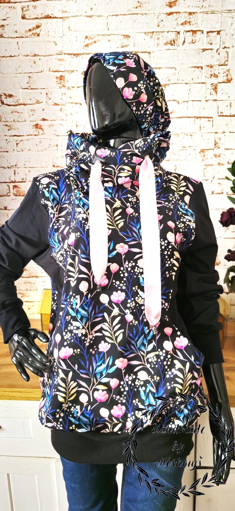 DÁMSKÁ HANDMADE MIKINA KVÍTÍ VEL.44-46 / XXL
