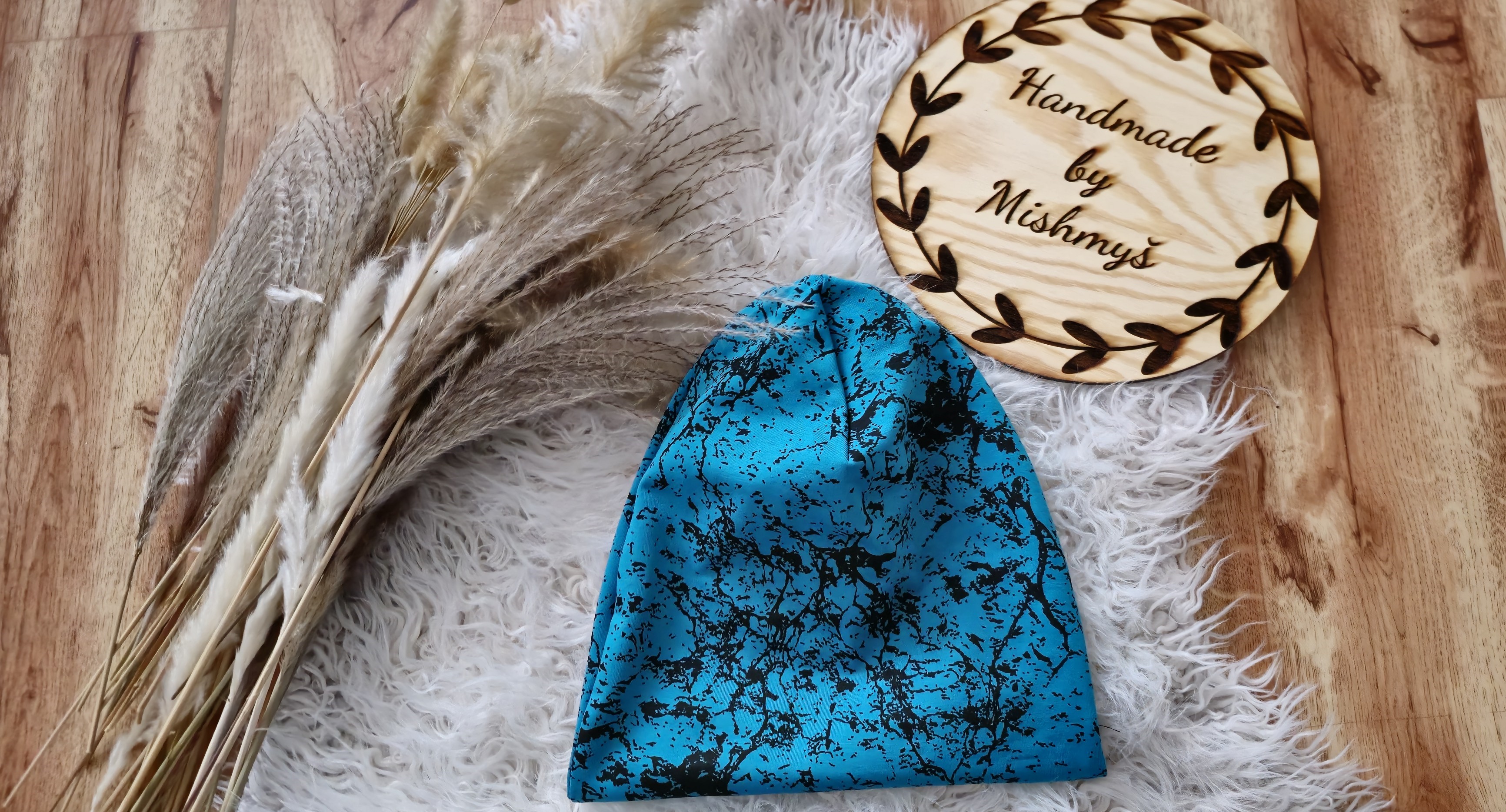 HANDMADE OBOUSTRANNÁ  ČEPICE HOMELESS PETROLEJOVÝ MRAMOR