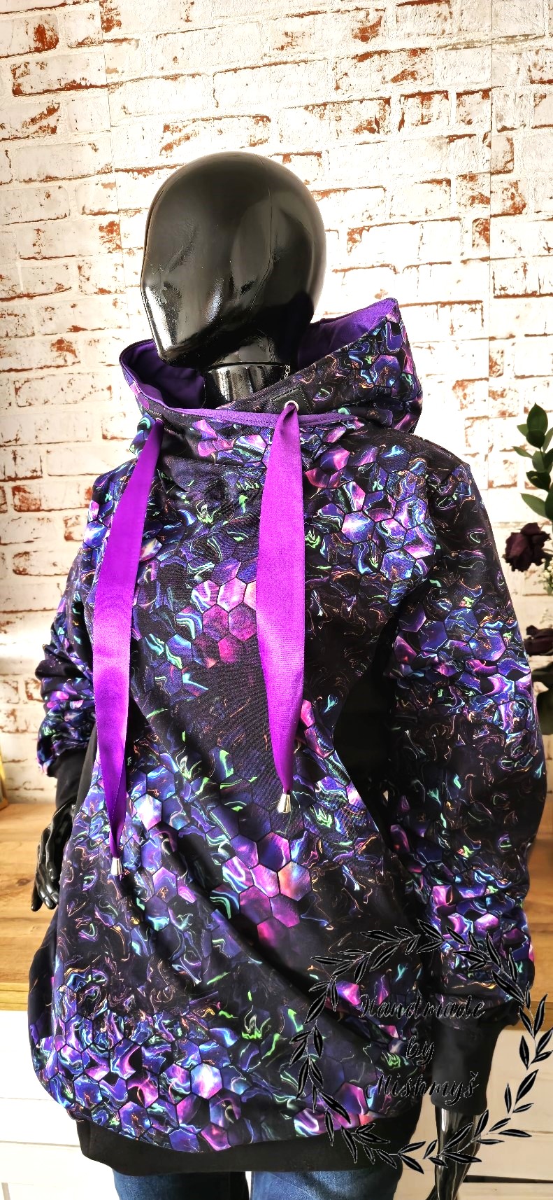 DÁMSKÁ HANDMADE MIKINA HEXAGON VEL.48-50 / XXXL