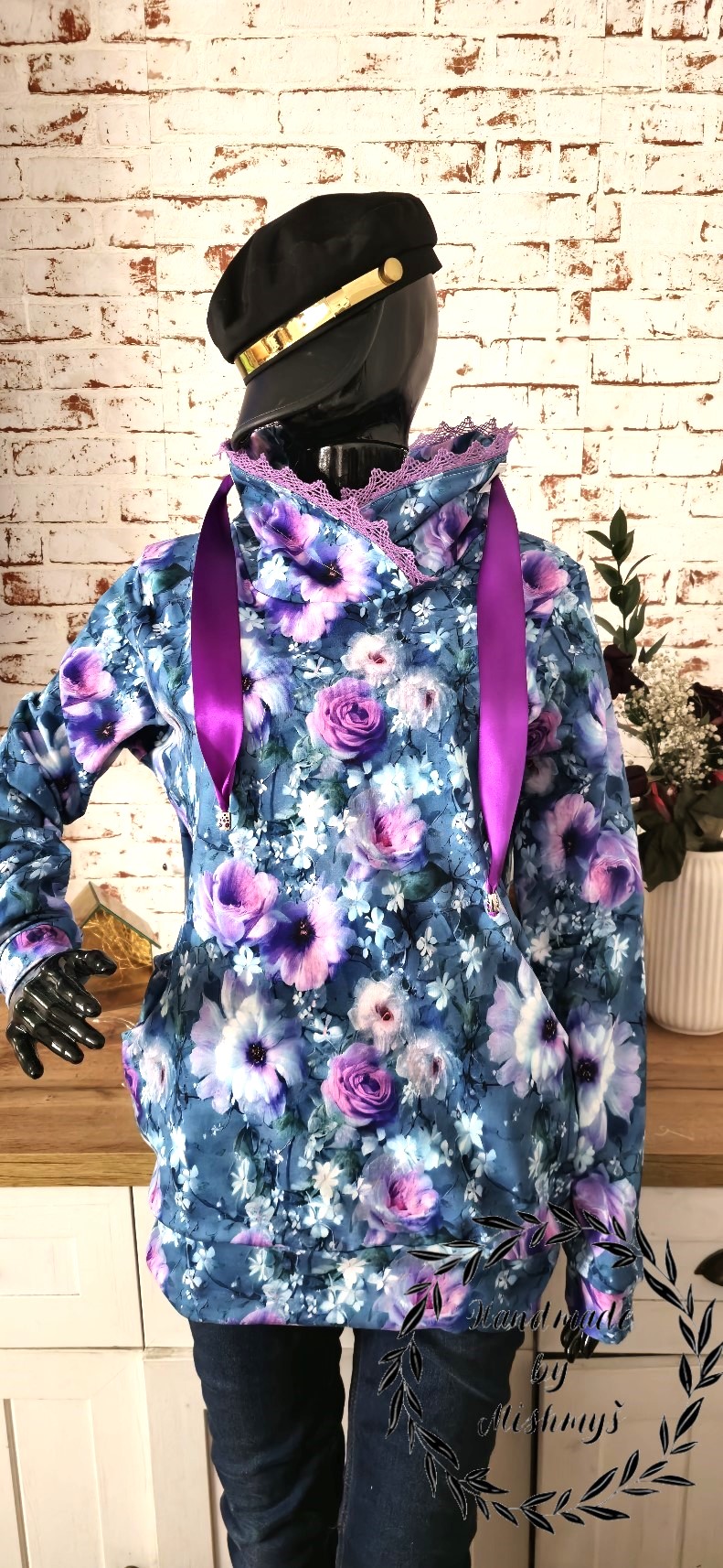 DÁMSKÁ HANDMADE MIKINA S KVĚTY VEL.40-42 