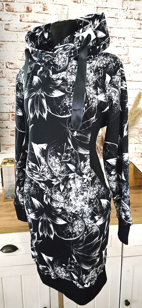 DÁMSKÉ HANDMADE MIKINOVÉ ŠATY ČERNOBÍLÉ KVĚTY VEL.40-42