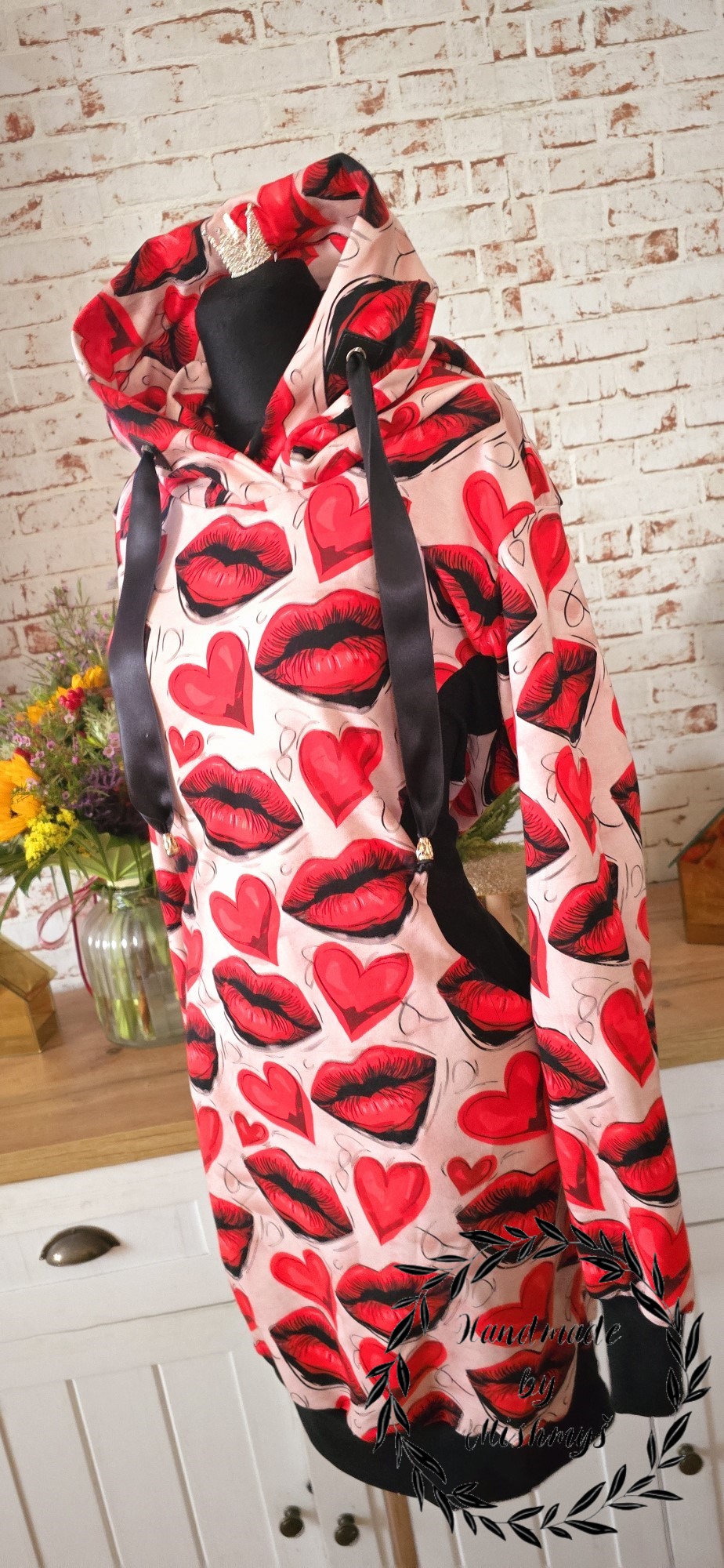 HANDMADE MIKINOVÉ ŠATY KISS VEL. 44-46 / XXL