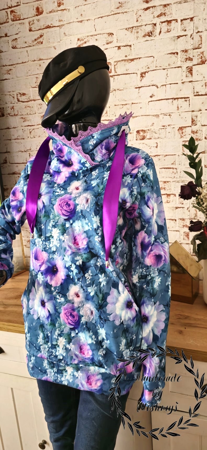DÁMSKÁ HANDMADE MIKINA S KVĚTY VEL.40-42 