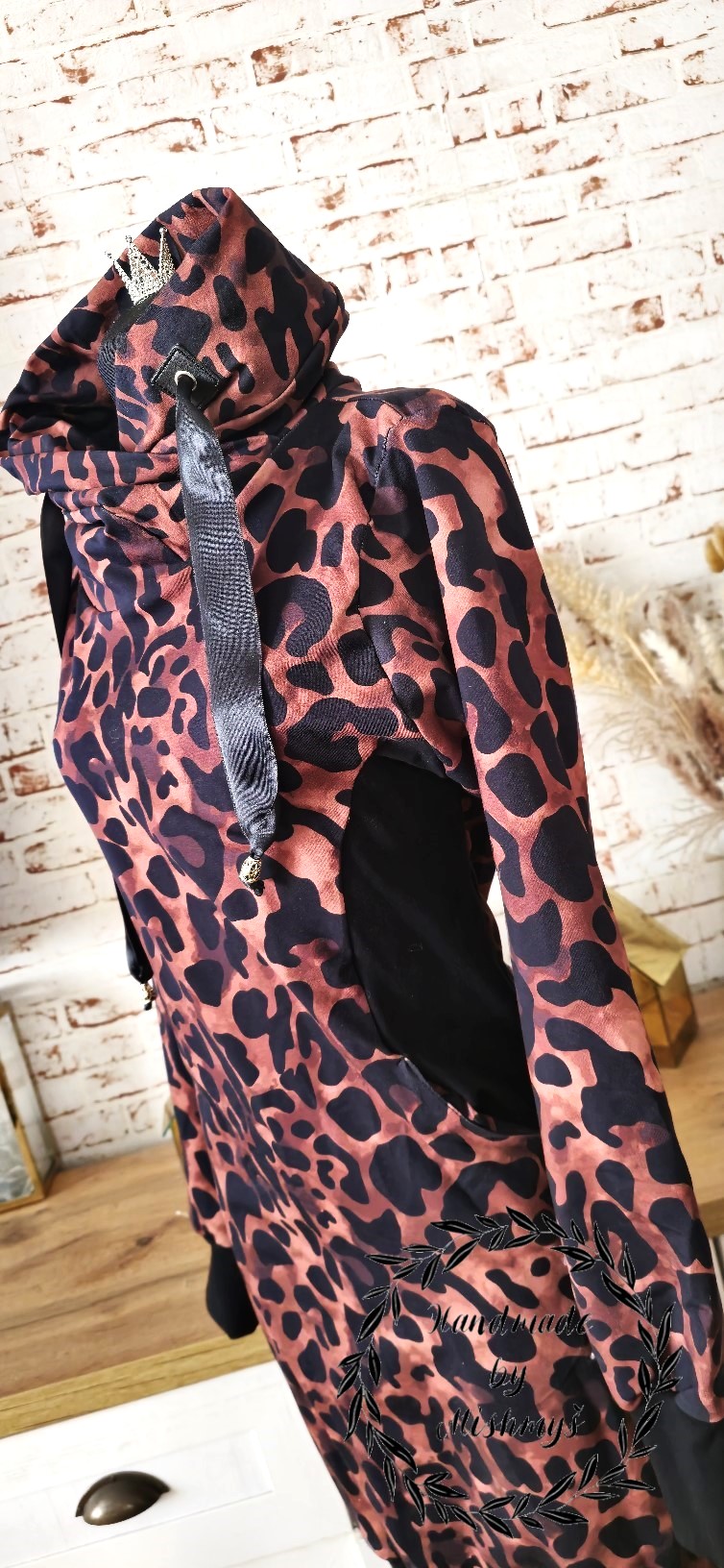 DÁMSKÉ HANDMADE MIKINOVÉ ŠATY LEOPARD VEL.44-46