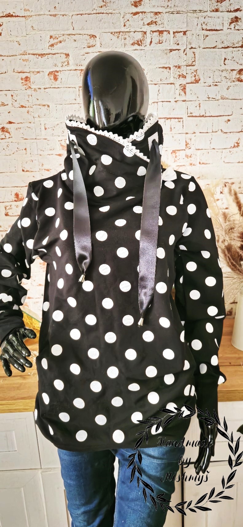 DÁMSKÁ HANDMADE PIN UP MIKINA PUNTÍK VEL.44-46 / XXL
