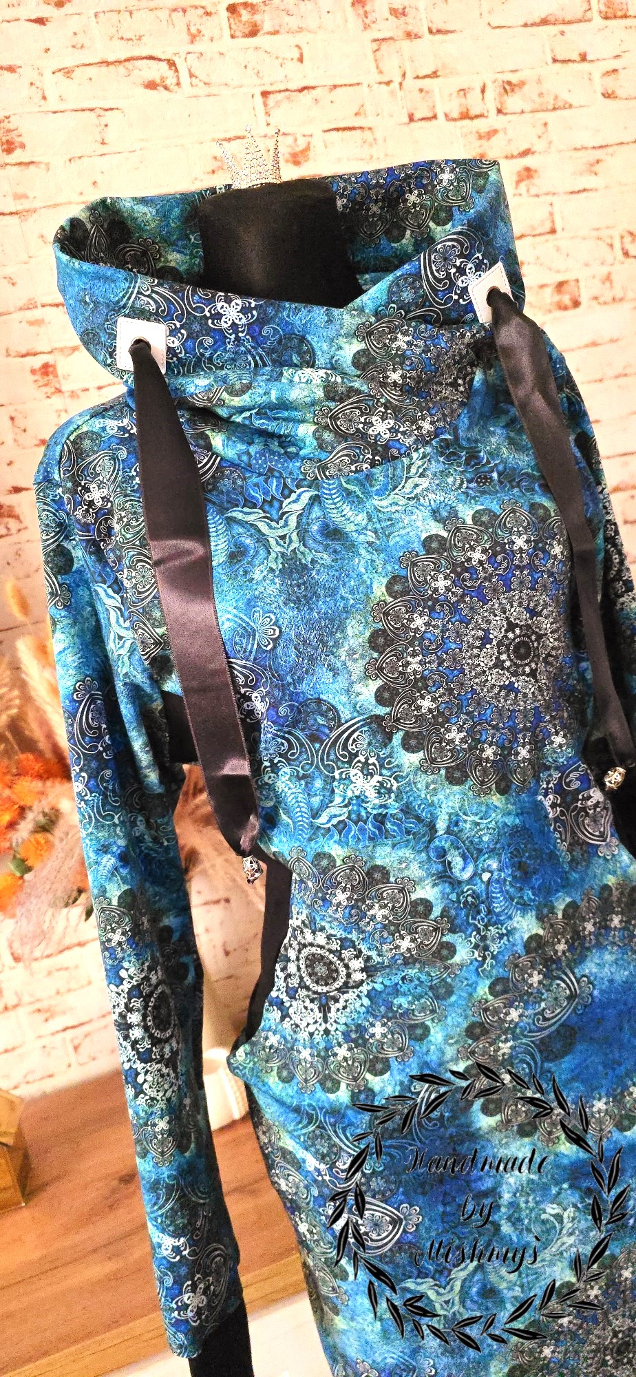 DÁMSKÉ HANDMADE MIKINOVÉ ŠATY MANDALY VEL.44-46