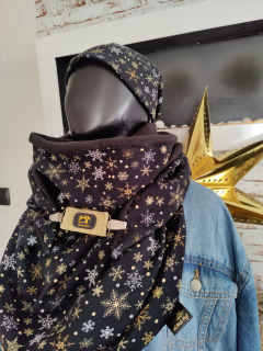 HANDMADE OBOUSTRANNÁ ČEPICE HOMELESS ZLATÉ VLOČKY